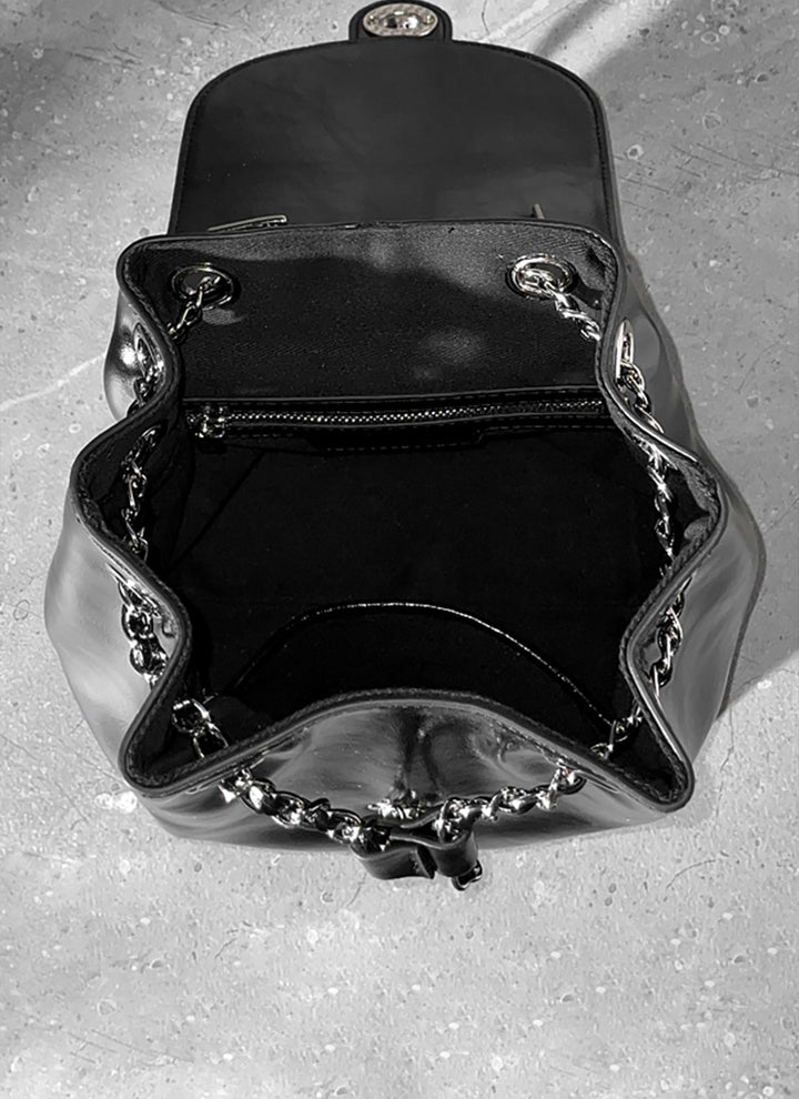 ISOLE公式|チェーンバックパック、合わせやすい、コンパクトサイズ