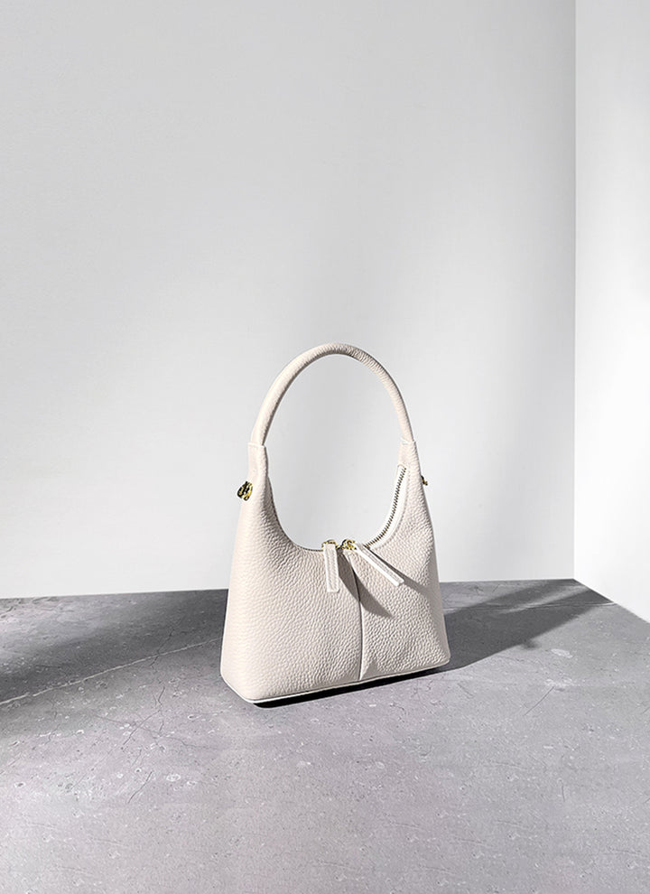 ISOLÉ LET IT GO  ニュームーン