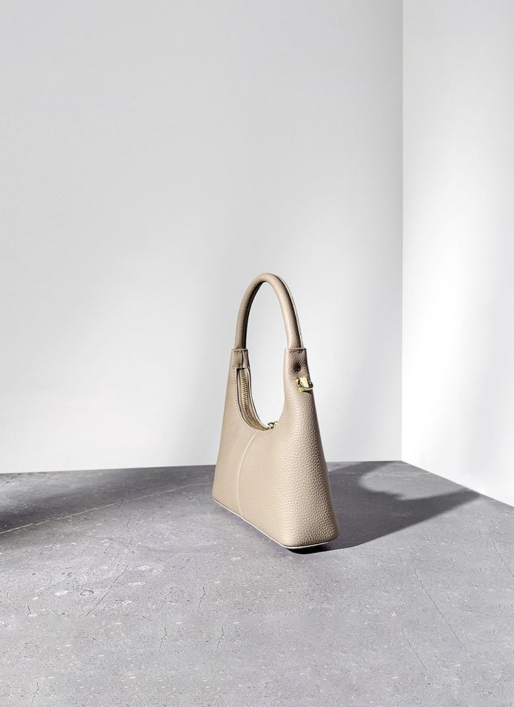 ISOLÉ LET IT GO  ニュームーン