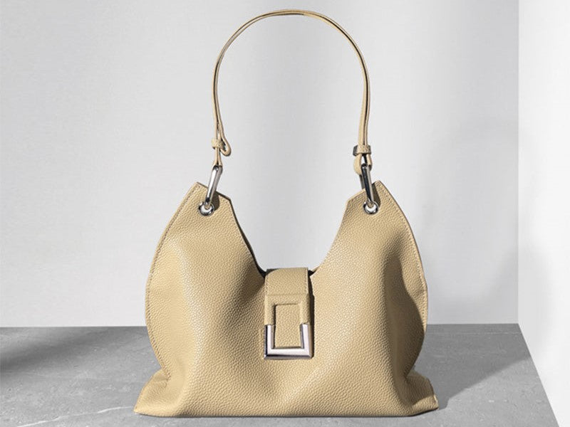 新品タグ付き　ISOLE バッグ　 TIMELESS ジェム 新品タグ付き ISOLE バッグ TIMELESS ジェム