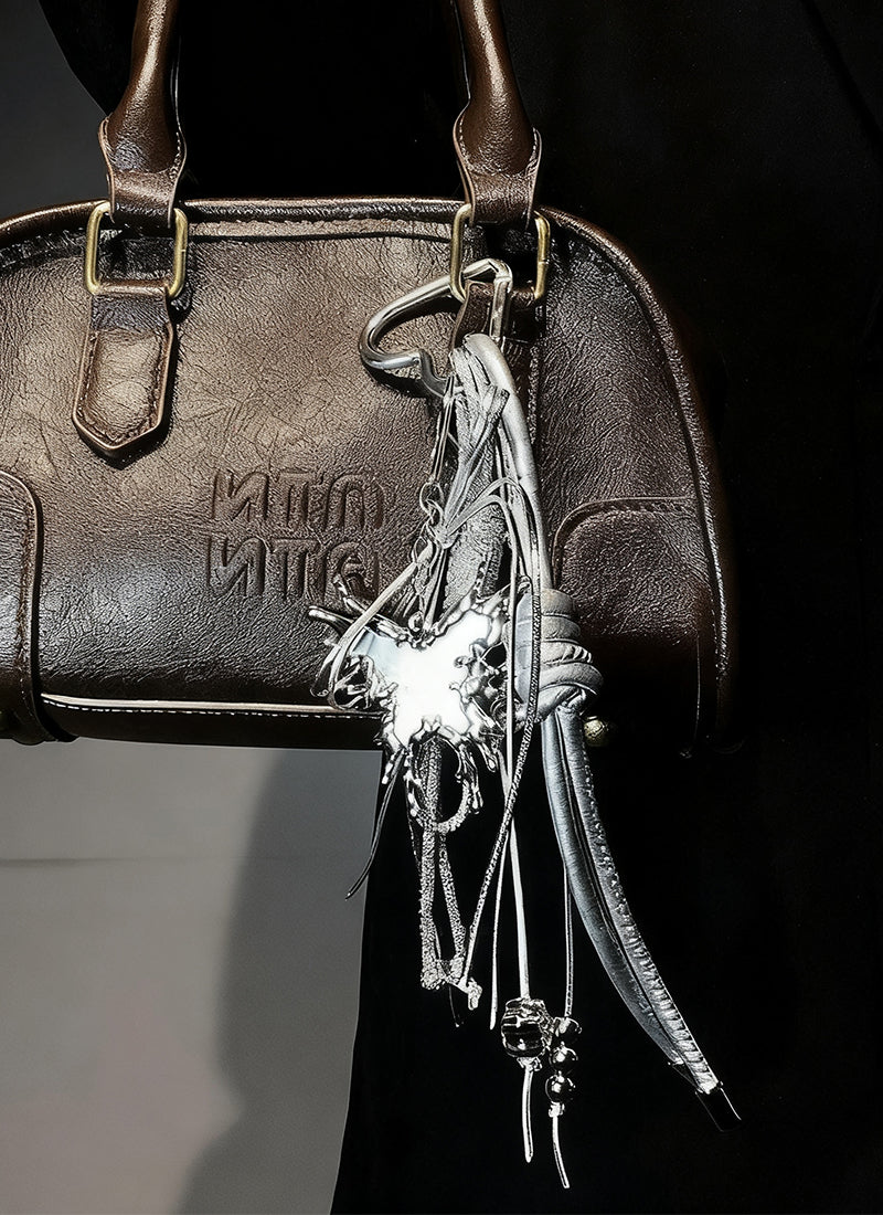 ISOLÉ CHARM カリス