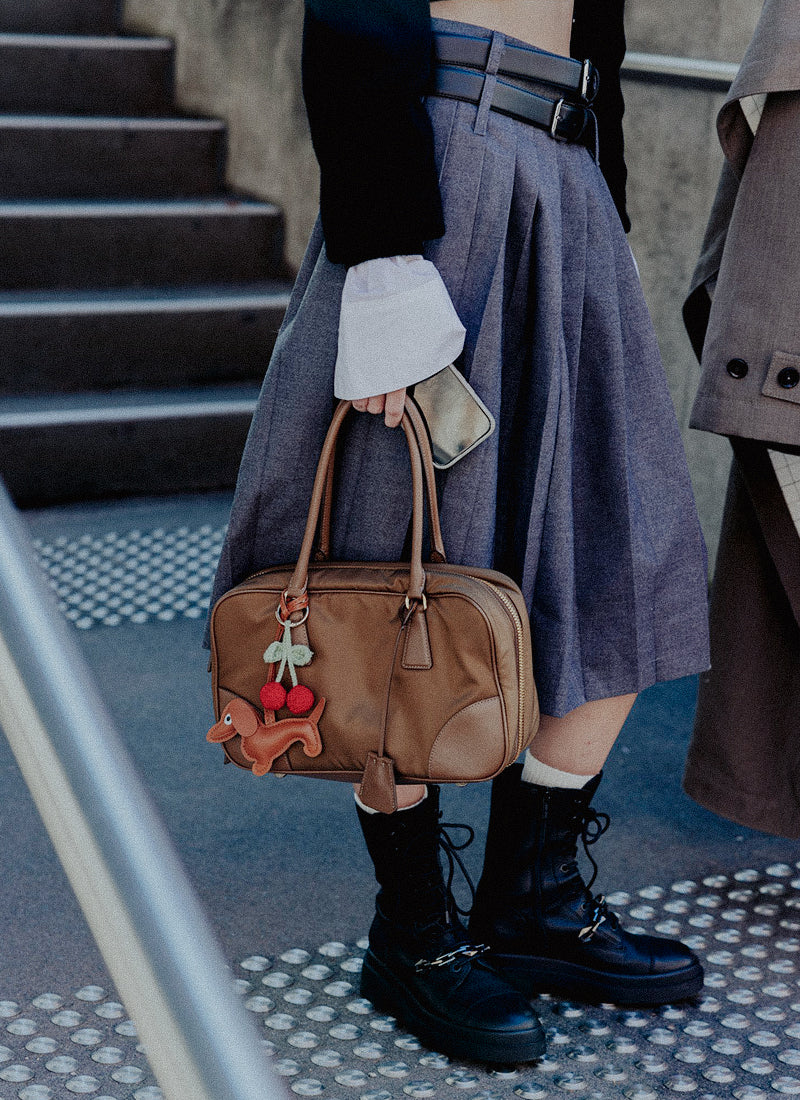 ブラックレザーハンドバッグ　ショルダーバッグ　isole 本革 ISOLE公式 | ショルダーバッグ