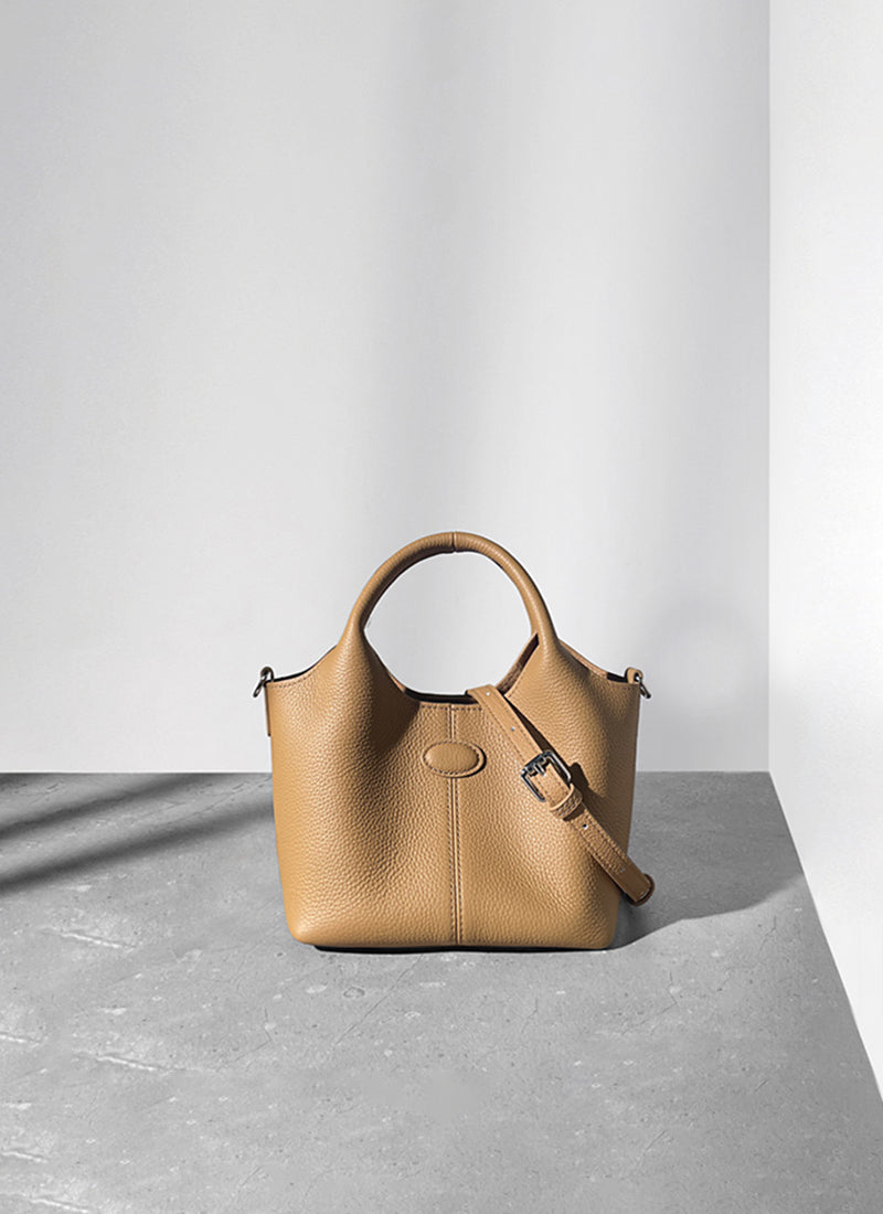 ISOLÉ ブラックレザーハンドバッグ ISOLE公式 | ハンドバッグ 耐久性 通勤