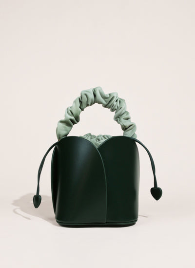 ISOLÉ LET IT GO  ペタル