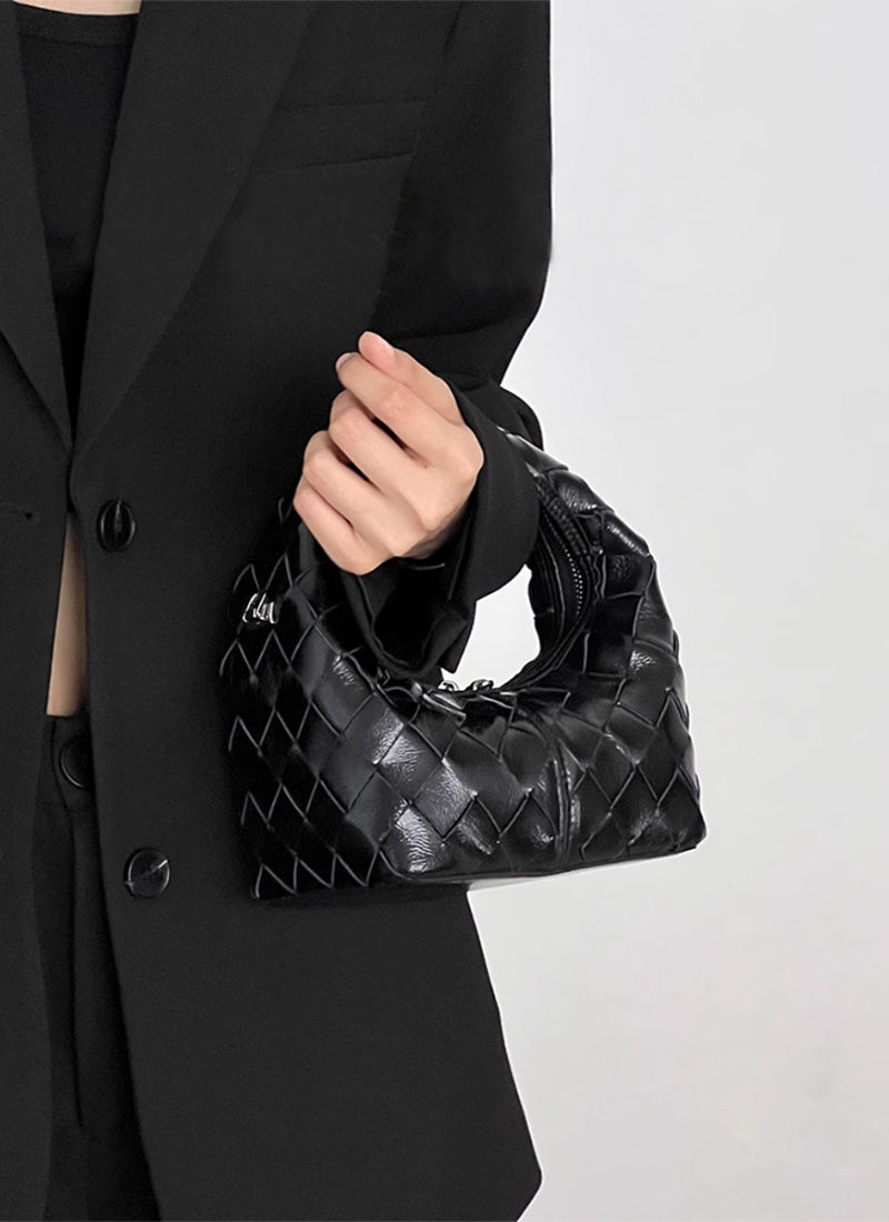 ブラックレザーハンドバッグ　ショルダーバッグ　isole 本革 ISOLE公式 | ショルダーバッグ 軽量 シンプル