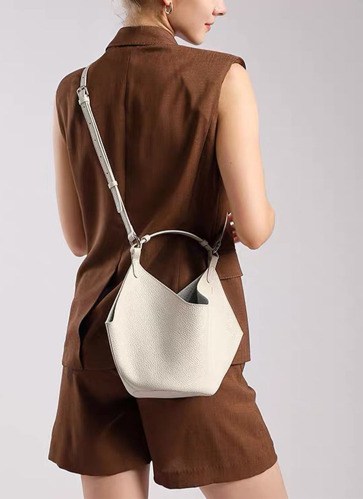 ISOLÉ REBEL MUSE Unmon