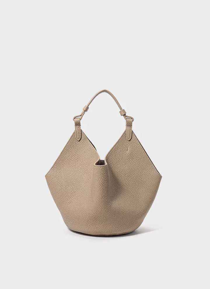 ISOLÉ REBEL MUSE Unmon