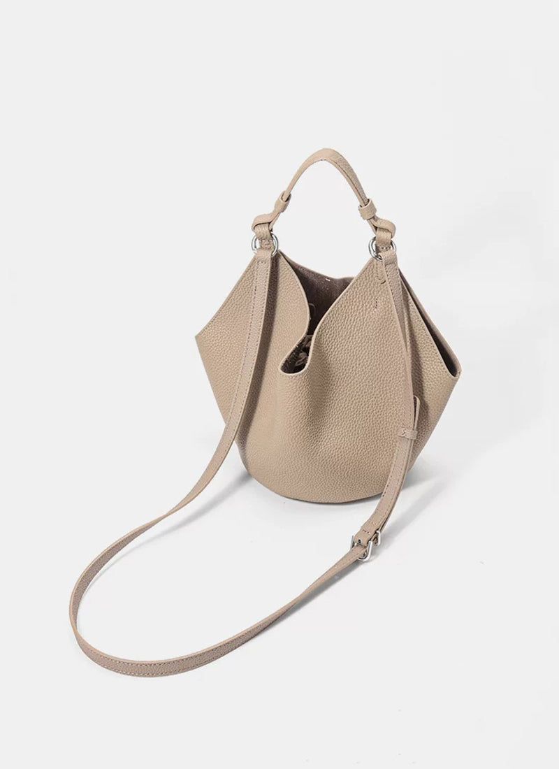 ISOLÉ REBEL MUSE Unmon