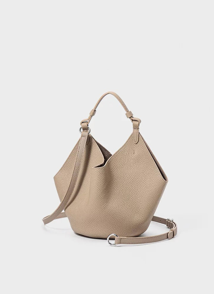 ISOLÉ REBEL MUSE Unmon
