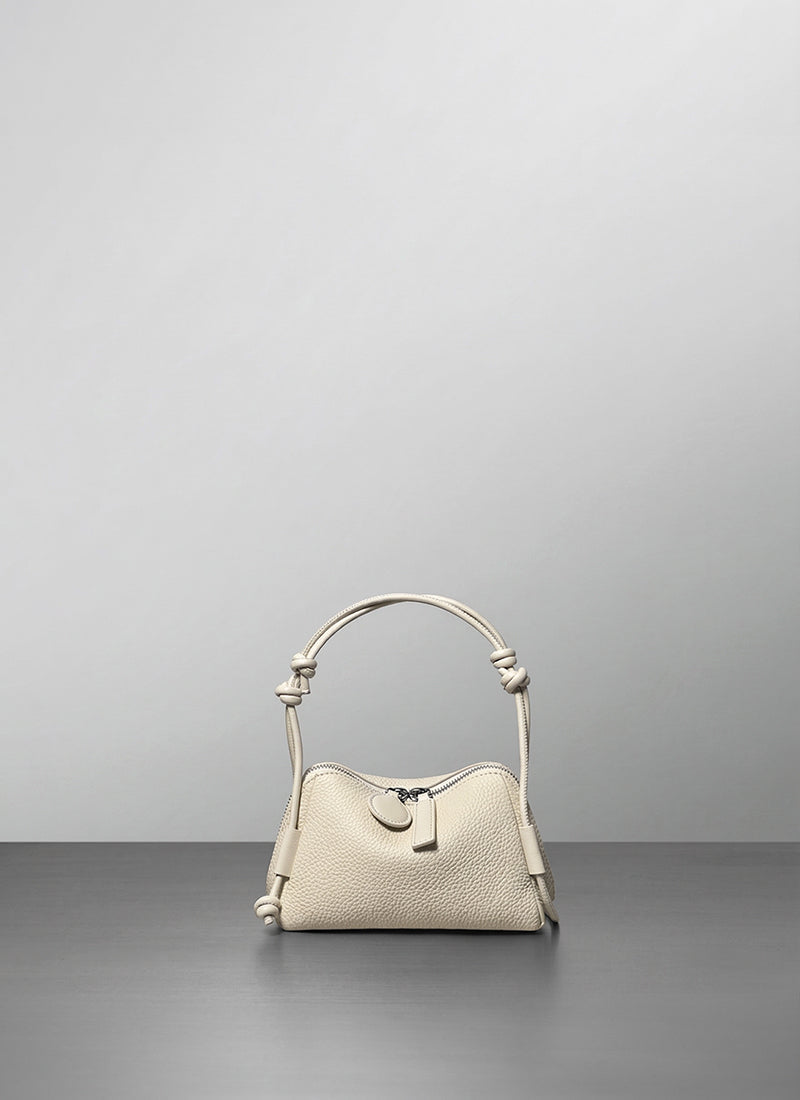 ISOLÉ GIRL REVOLUTION エルヴァ
