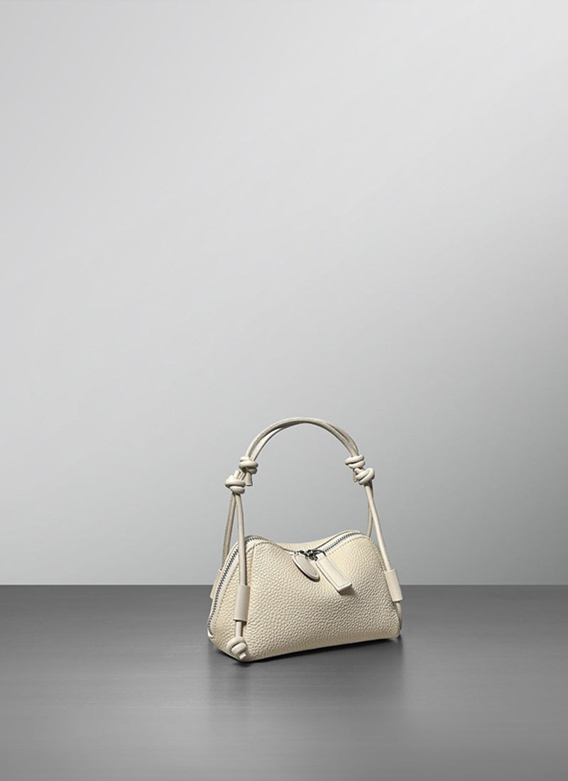 ISOLÉ GIRL REVOLUTION エルヴァ