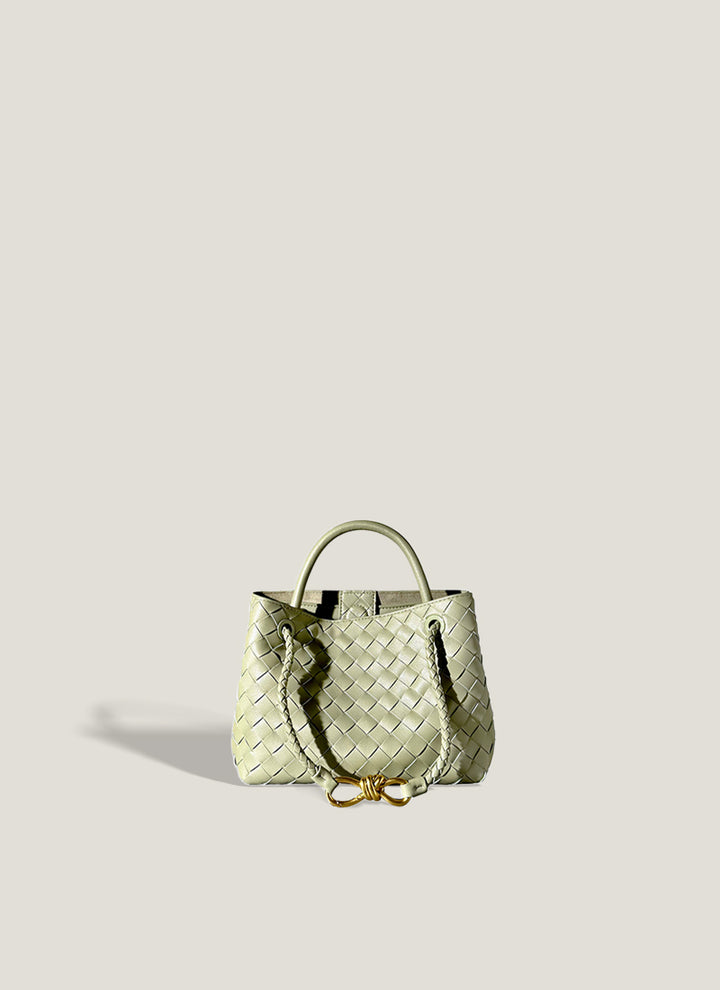ISOLE公式｜カジュアルミント色の編み込みデザインハンドバッグ