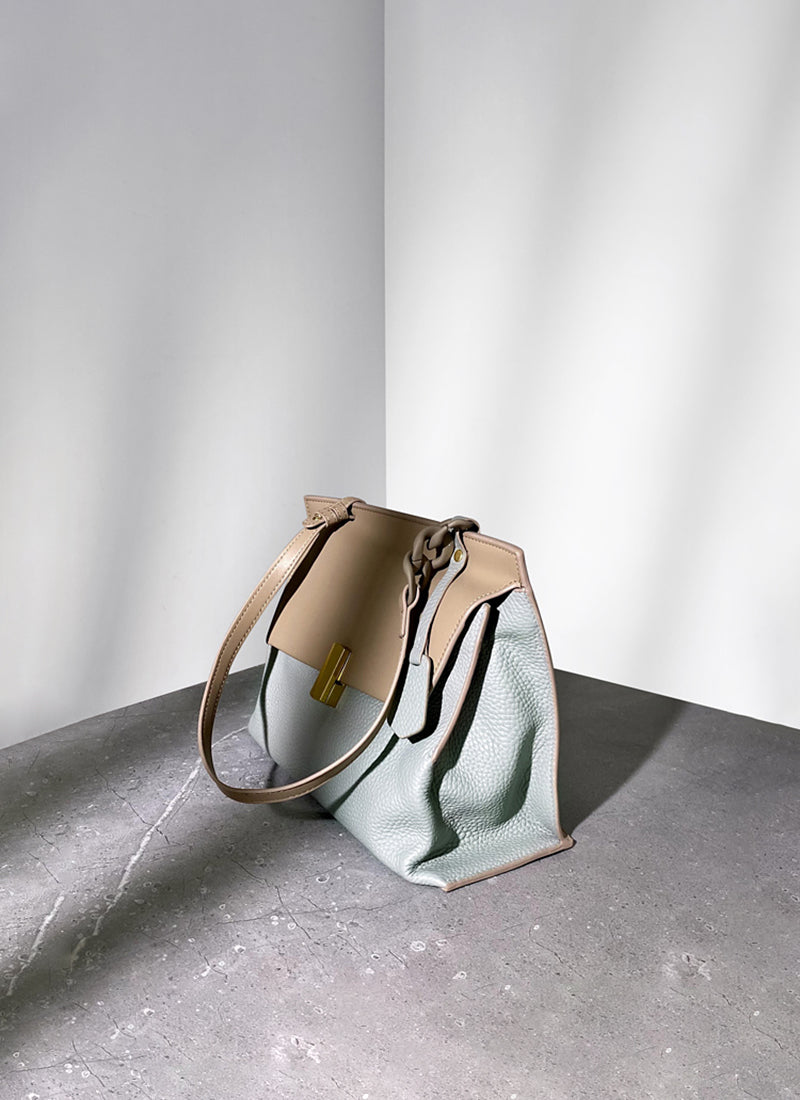PASSIONE　美品　SARACASA バッグ CATEGORY PASSIONE | CALENDRIER online store