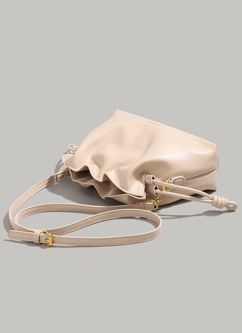 ISOLÉ公式 | ショルダーバッグ シンプル 洗練された ISOLE