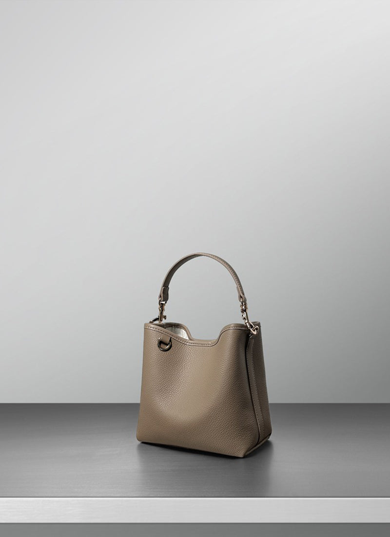 ISOLÉ LET IT GO マレル