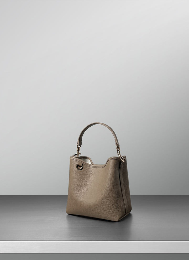 ISOLÉ LET IT GO マレル