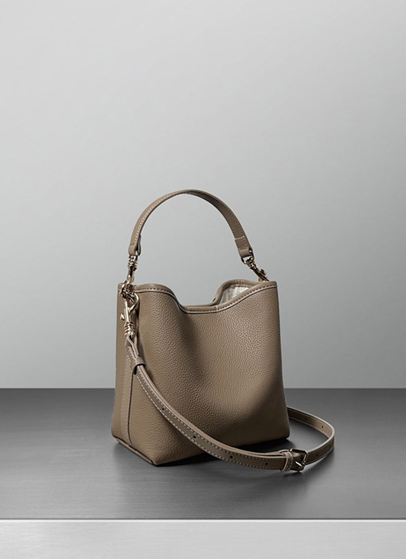 ISOLÉ LET IT GO マレル