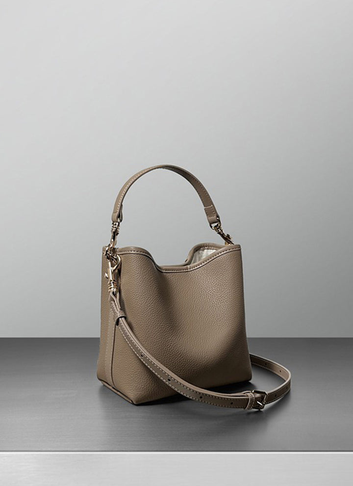 ISOLÉ LET IT GO マレル