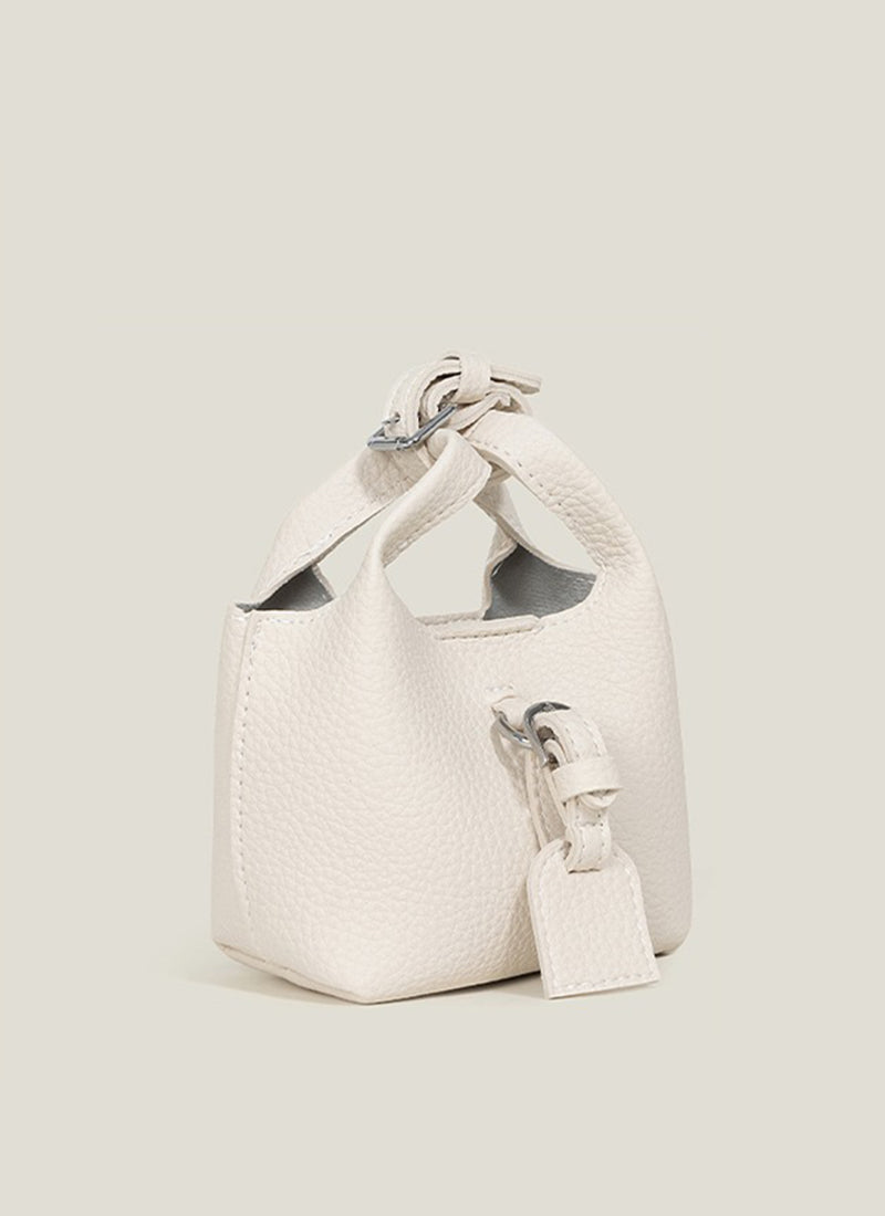 ISOLÉ GIRL REVOLUTION サヴォア