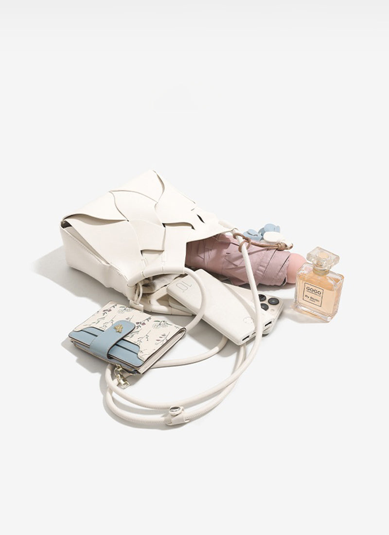 ISOLÉ GIRL REVOLUTION ブルーム チャーム