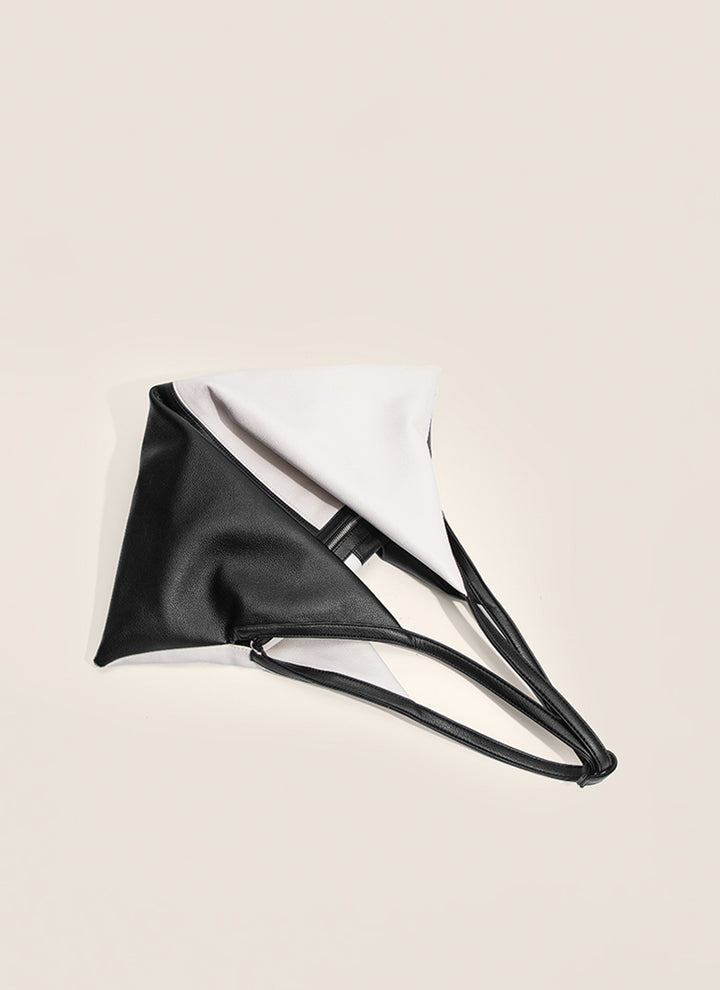 ISOLE公式｜しっかりとしたレザー素材の型崩れ防止のブラックバッグ