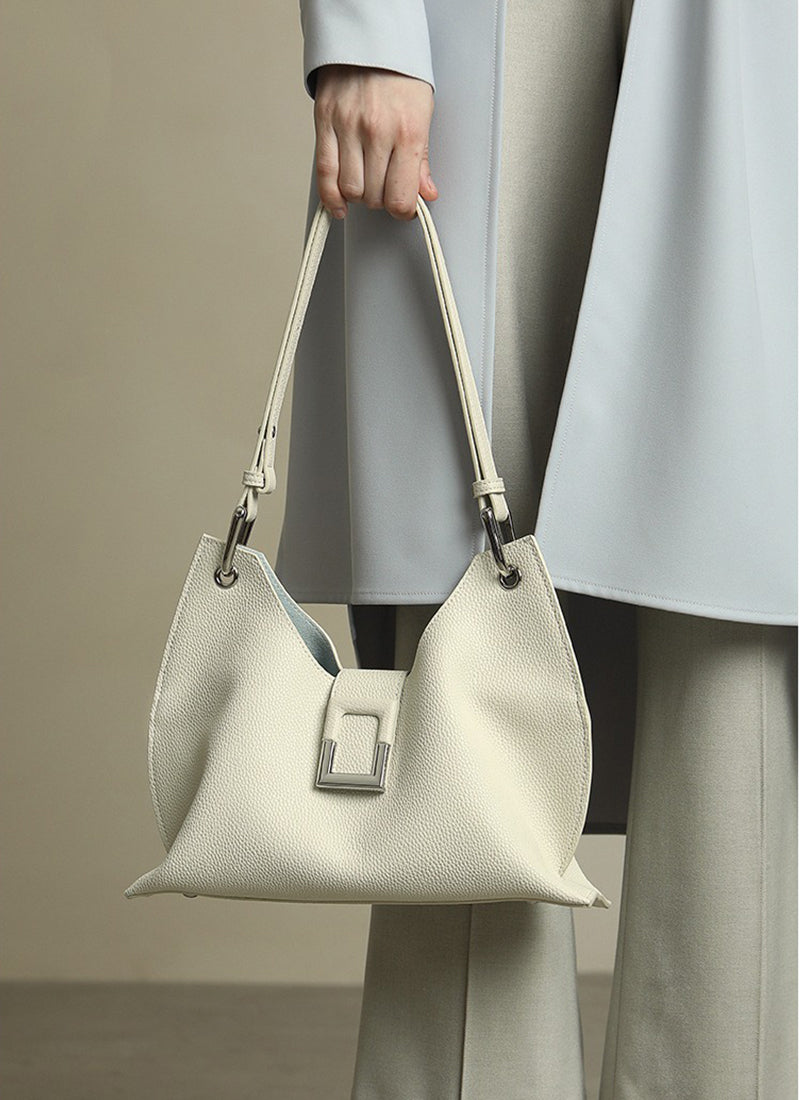 新品タグ付き　ISOLE バッグ　 TIMELESS ジェム ISOLE公式｜トートバッグ 本革 フォルム