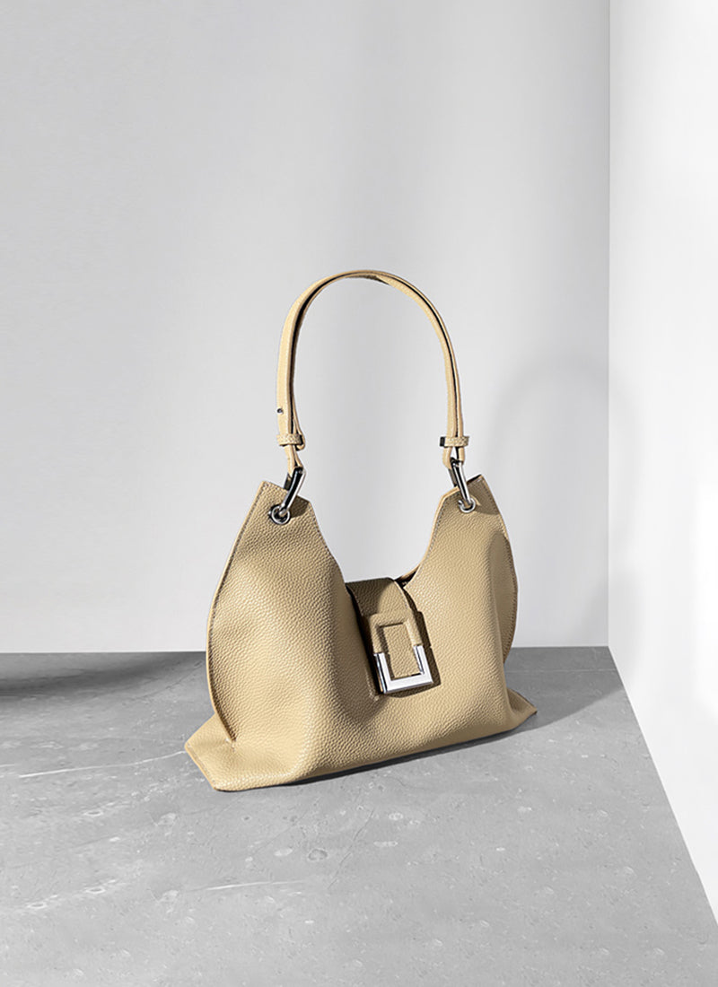 新品タグ付き　ISOLE バッグ　 TIMELESS ジェム ISOLE公式｜トートバッグ 本革 フォルム