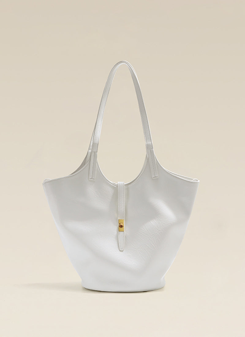 ISOLÉ公式 | トートバッグ カジュアル 底鋲 シンプル ISOLE