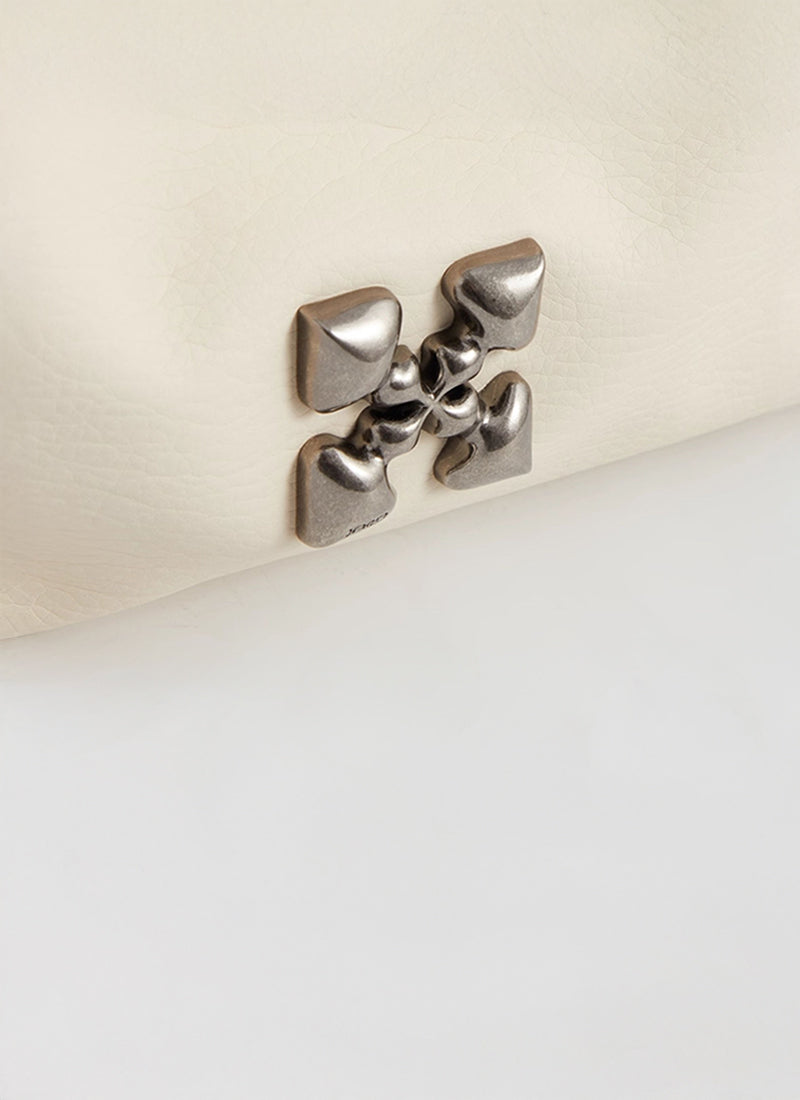 ISOLÉ REBEL MUSE ヴァンテージ