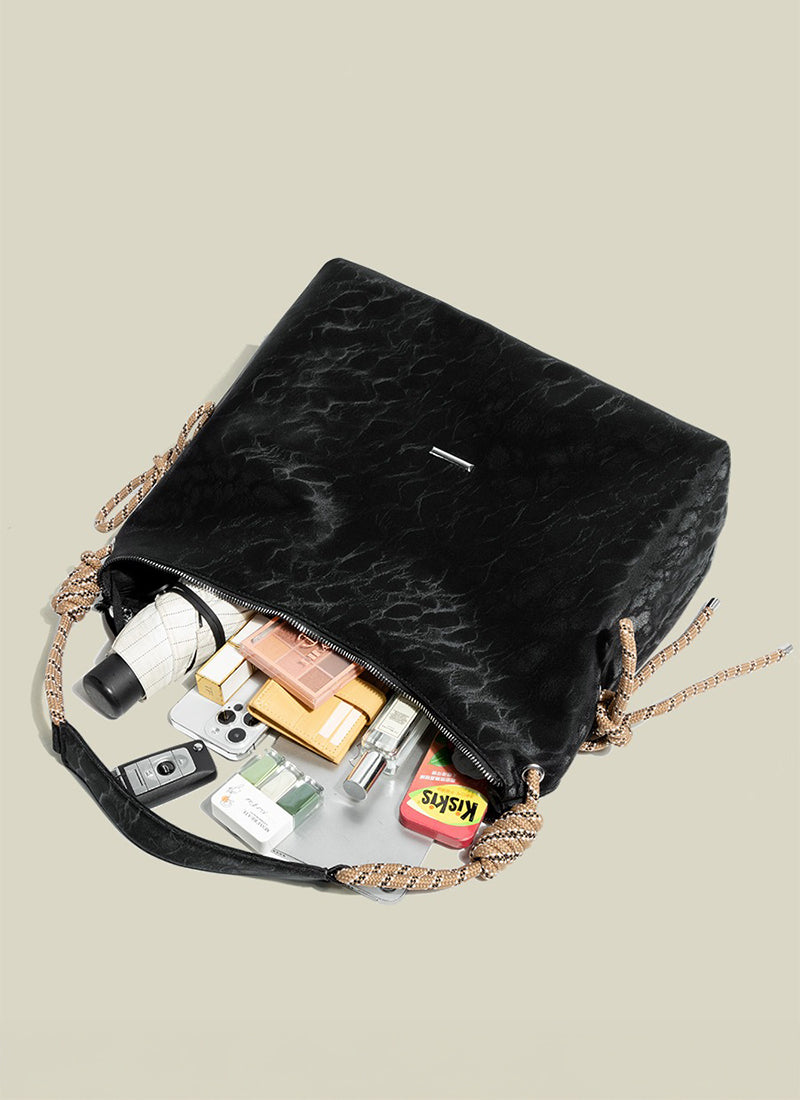 ISOLÉ REBEL MUSE ノマド